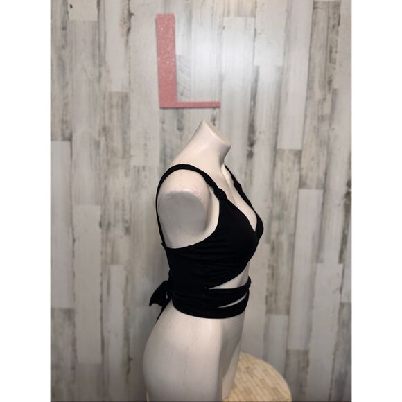 Forever 21 Black Wrap Cutout Crop Top | Size Large - Picture 4 of 6